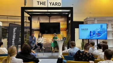 plug and play på the yard