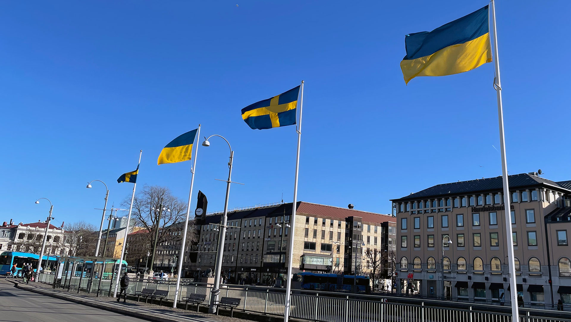 Flaggor Ukraina Gustaf Adolfs Torg